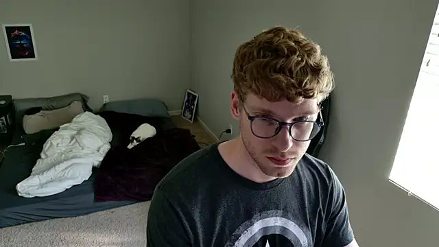 Snapshot of BlueEyedTallGuy94 chatting on 07/27/26, 10:28 BlueEyedTallGuy94 online show from 07/27/26, 10:28