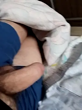 Snapshot of Grig1982 chatting on 11/21/25, 07:29 Grig1982 online show from 11/21/25, 07:29