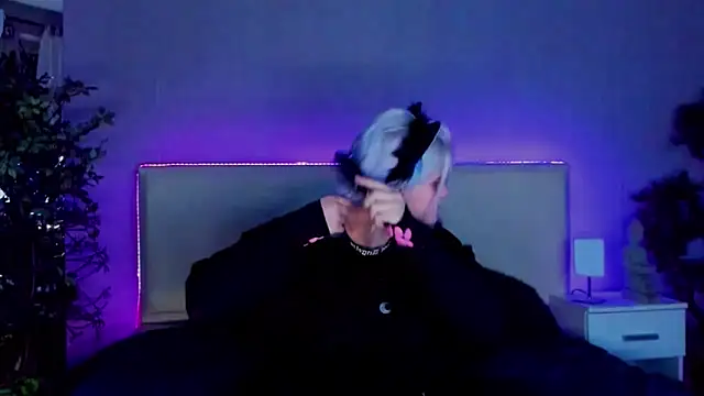 JoannLowe online show from 01/14/25, 08:04