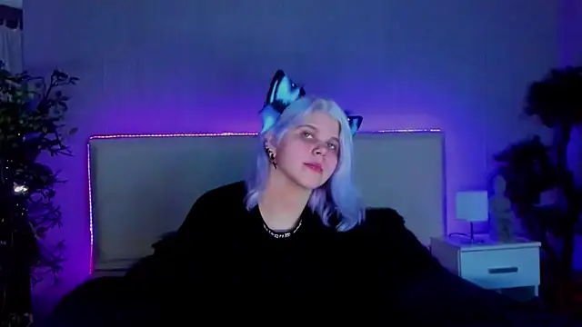 JoannLowe online show from 01/28/25, 08:04