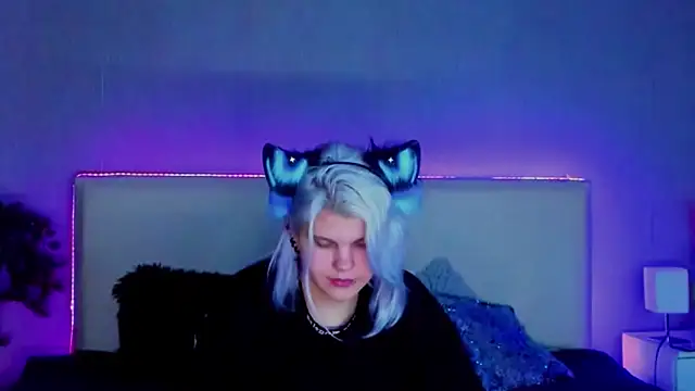 JoannLowe online show from 02/11/25, 08:31