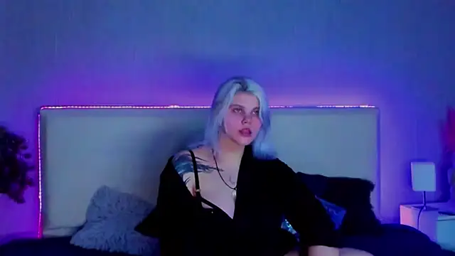 JoannLowe online show from 02/25/25, 08:09