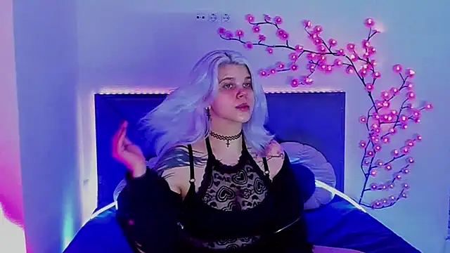 JoannLowe online show from 05/02/26, 06:46