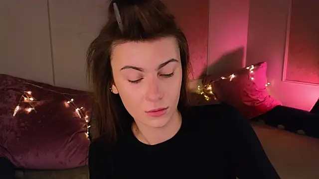 tomorrows day online show from 12/04/25, 09:12