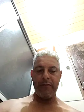 Snapshot of gordonunes chatting on 02/20/26, 06:26 gordonunes online show from 02/20/26, 06:26