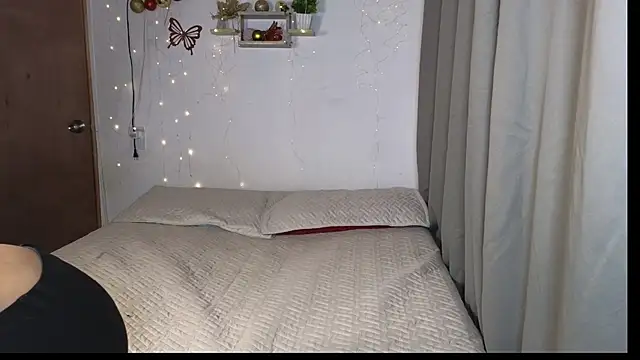 Snapshot of hikary_hall chatting on 01/24/25, 04:37 hikary hall online show from 01/24/25, 04:37