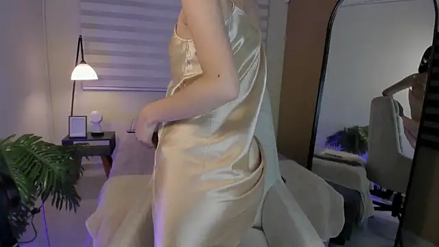 Catyloves online show from 04/25/26, 10:18