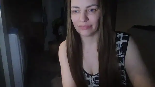 AnnaDiamond1 online show from 05/10/26, 08:47