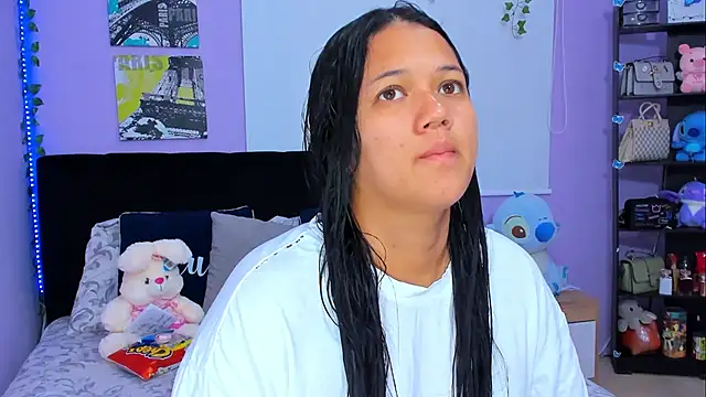 Snapshot of sara_mendez2 chatting on 01/22/25, 11:21 sara mendez2 online show from 01/22/25, 11:21