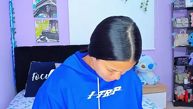 Snapshot of sara_mendez2 chatting on 02/05/25, 11:39 sara mendez2 online show from 02/05/25, 11:39