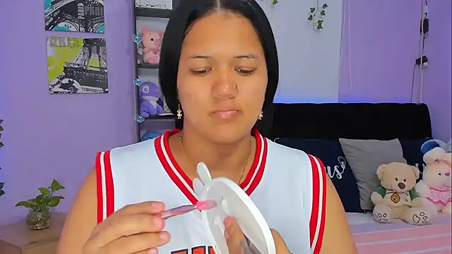 Snapshot of sara_mendez2 chatting on 02/07/25, 11:24 sara mendez2 online show from 02/07/25, 11:24