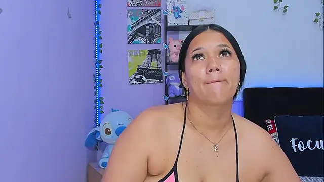 Snapshot of sara_mendez2 chatting on 02/18/25, 11:30 sara mendez2 online show from 02/18/25, 11:30