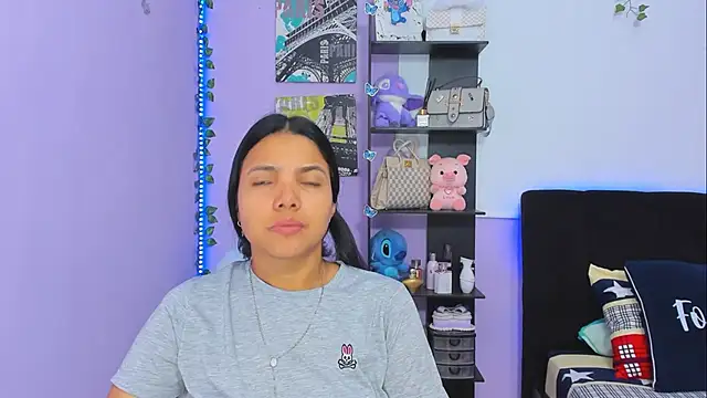 Snapshot of sara_mendez2 chatting on 02/24/25, 03:42 sara mendez2 online show from 02/24/25, 03:42