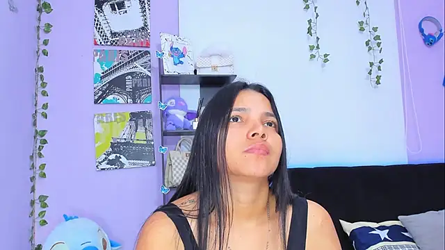 Snapshot of sara_mendez2 chatting on 02/25/25, 10:50 sara mendez2 online show from 02/25/25, 10:50