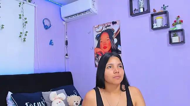 Snapshot of sara_mendez2 chatting on 02/27/25, 07:47 sara mendez2 online show from 02/27/25, 07:47