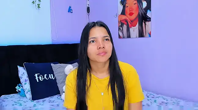 Snapshot of sara_mendez2 chatting on 02/28/25, 04:53 sara mendez2 online show from 02/28/25, 04:53