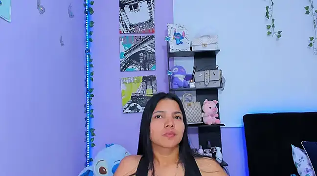 Snapshot of sara_mendez2 chatting on 02/28/25, 07:56 sara mendez2 online show from 02/28/25, 07:56