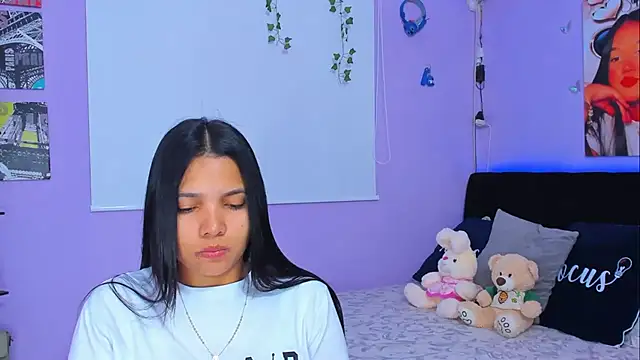 Snapshot of sara_mendez2 chatting on 03/13/25, 11:27 sara mendez2 online show from 03/13/25, 11:27