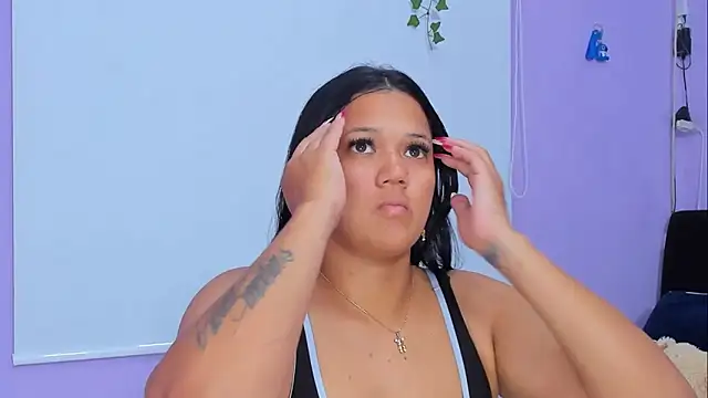 Snapshot of sara_mendez2 chatting on 03/19/25, 12:04 sara mendez2 online show from 03/19/25, 12:04