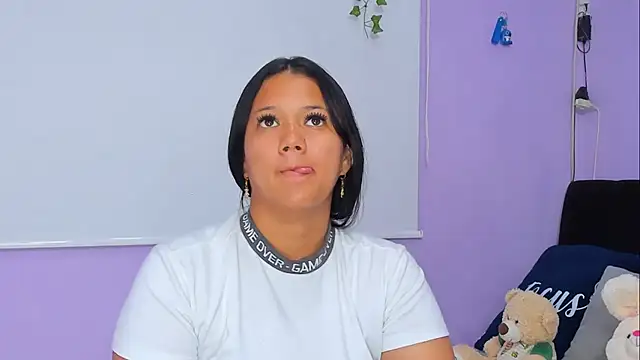 Snapshot of sara_mendez2 chatting on 03/19/25, 11:57 sara mendez2 online show from 03/19/25, 11:57