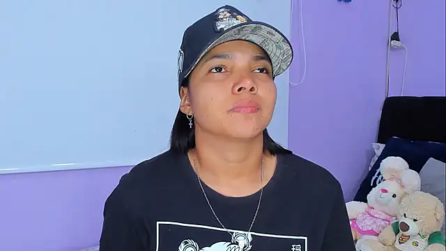 Snapshot of sara_mendez2 chatting on 03/21/25, 12:07 sara mendez2 online show from 03/21/25, 12:07