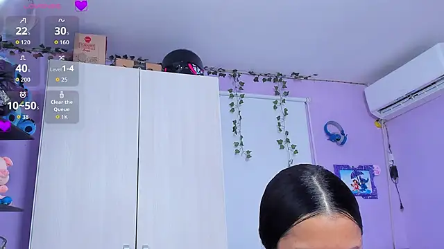 Snapshot of sara_mendez2 chatting on 09/11/25, 11:27 sara mendez2 online show from 09/11/25, 11:27