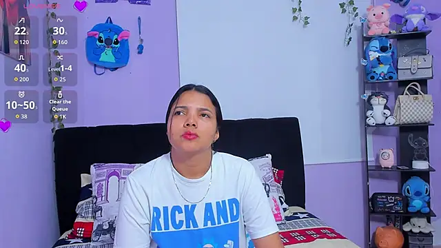 Snapshot of sara_mendez2 chatting on 09/23/25, 10:57 sara mendez2 online show from 09/23/25, 10:57