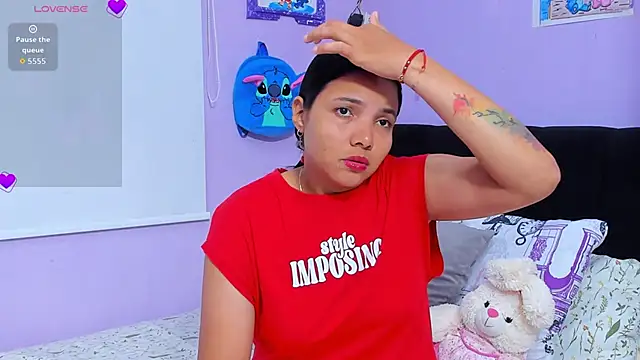 Snapshot of sara_mendez2 chatting on 10/11/25, 11:03 sara mendez2 online show from 10/11/25, 11:03