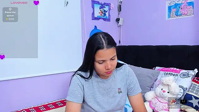 Snapshot of sara_mendez2 chatting on 10/14/25, 12:11 sara mendez2 online show from 10/14/25, 12:11