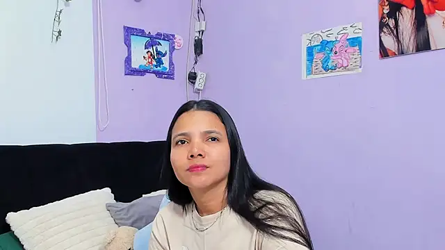 Snapshot of sara_mendez2 chatting on 10/20/25, 12:00 sara mendez2 online show from 10/20/25, 12:00