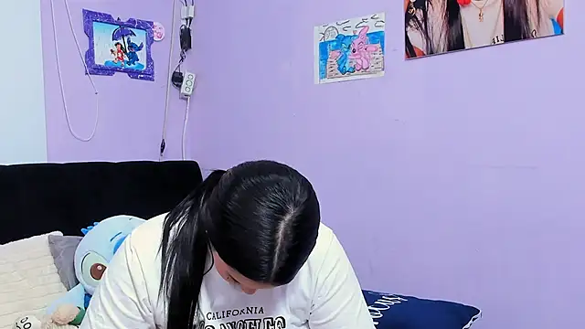 Snapshot of sara_mendez2 chatting on 10/22/25, 11:26 sara mendez2 online show from 10/22/25, 11:26