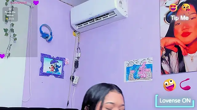 Snapshot of sara_mendez2 chatting on 10/30/25, 11:49 sara mendez2 online show from 10/30/25, 11:49