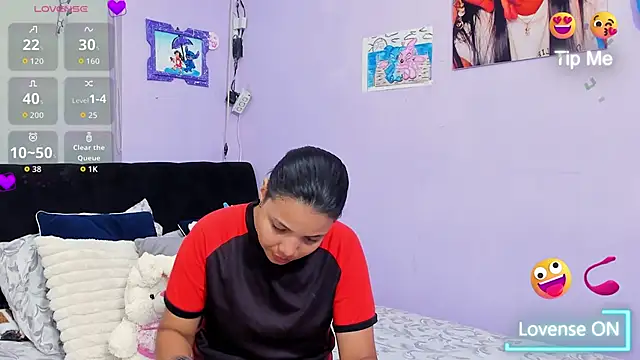 Snapshot of sara_mendez2 chatting on 11/10/25, 11:15 sara mendez2 online show from 11/10/25, 11:15