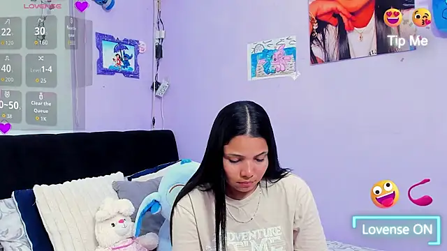 Snapshot of sara_mendez2 chatting on 11/13/25, 11:25 sara mendez2 online show from 11/13/25, 11:25