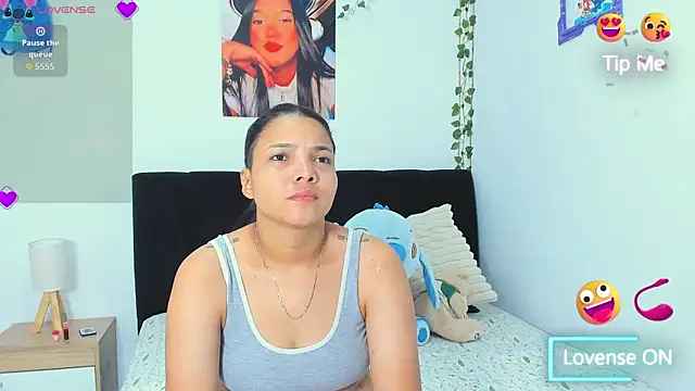 Snapshot of sara_mendez2 chatting on 11/26/25, 11:06 sara mendez2 online show from 11/26/25, 11:06