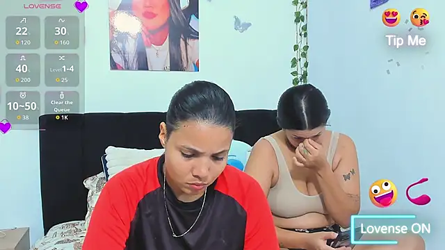 Snapshot of sara_mendez2 chatting on 12/04/25, 12:53 sara mendez2 online show from 12/04/25, 12:53