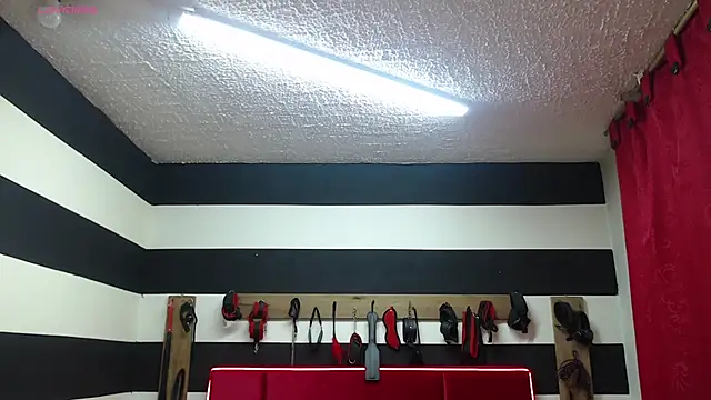 Marian Ran online show from 10/23/25, 03:17