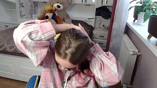 Snapshot of 69SexySecret69 chatting on 03/22/25, 08:18 69SexySecret69 online show from 03/22/25, 08:18