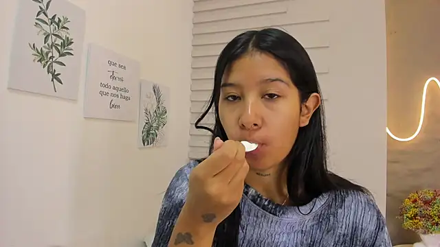 Aida moreno online show from 03/13/25, 10:57