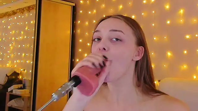 May Flower online show from 01/02/25, 03:19