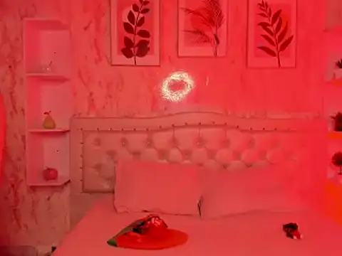 VICTORIA HOUSTON online show from 12/15/24, 06:51