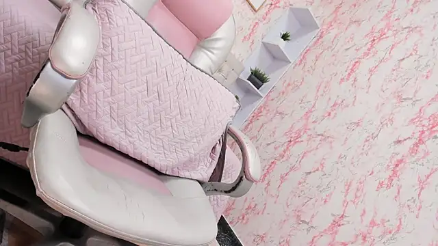 VICTORIA HOUSTON online show from 01/04/25, 03:07