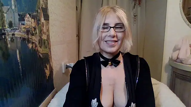sweet raspberry online show from 01/14/25, 04:40