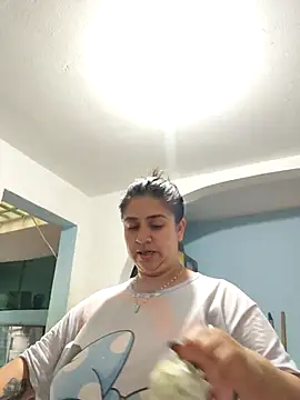 Snapshot of Melinda_bob chatting on 01/13/26, 05:51 Melinda bob online show from 01/13/26, 05:51