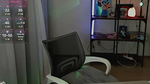 Snapshot of Hailees_secrets chatting on 11/27/25, 07:05 Hailees secrets online show from 11/27/25, 07:05