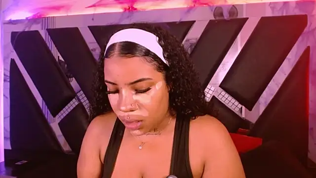 Snapshot of MelannyTylor chatting on 10/29/25, 12:24 MelannyTylor online show from 10/29/25, 12:24