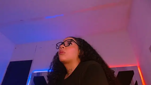 Snapshot of MelannyTylor chatting on 12/02/25, 12:43 MelannyTylor online show from 12/02/25, 12:43