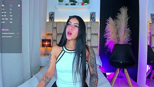 little sophie18 online show from 05/28/26, 07:55