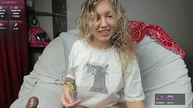 foxy blond online show from 02/05/25, 03:45