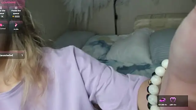 foxy blond online show from 02/07/25, 06:24